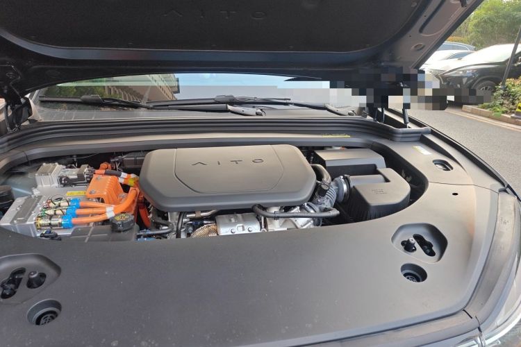 Used Hima AITO M9 2025 Extended-Range Ultra Version 52 kWh 6-Seater Engine Bay Left