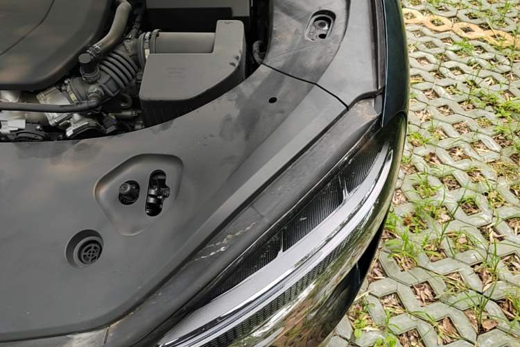 Used Hima AITO M9 2025 Extended-Range Ultra Version 52 kWh 6-Seater Engine Bay Left