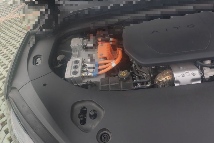Used Hima AITO M9 2025 Extended-Range Ultra Version 52 kWh 6-Seater Engine Bay Right