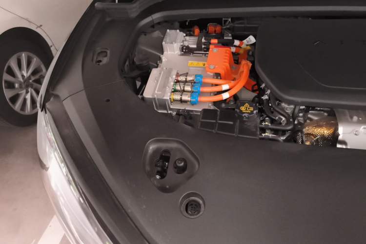 Used Hima AITO M9 2025 Extended-Range Max Version 52 kWh 6-Seater Edition Engine Bay Right