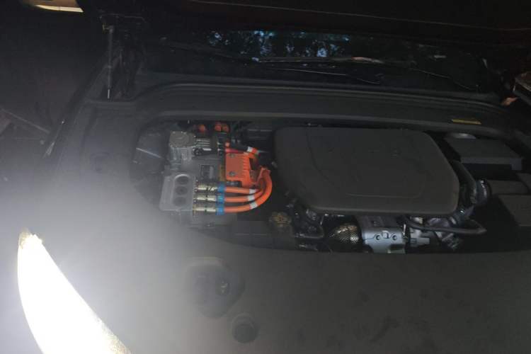 Used Hima AITO M9 2025 Extended-Range Ultra Version 52 kWh 6-Seater Engine Bay Right