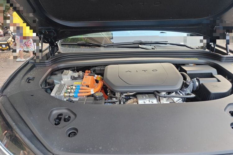 Used Hima AITO M9 2025 Extended-Range Ultra Version 52 kWh 6-Seater Engine Bay Right