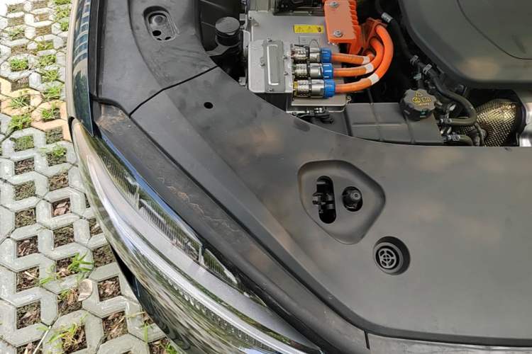 Used Hima AITO M9 2025 Extended-Range Ultra Version 52 kWh 6-Seater Engine Bay Right