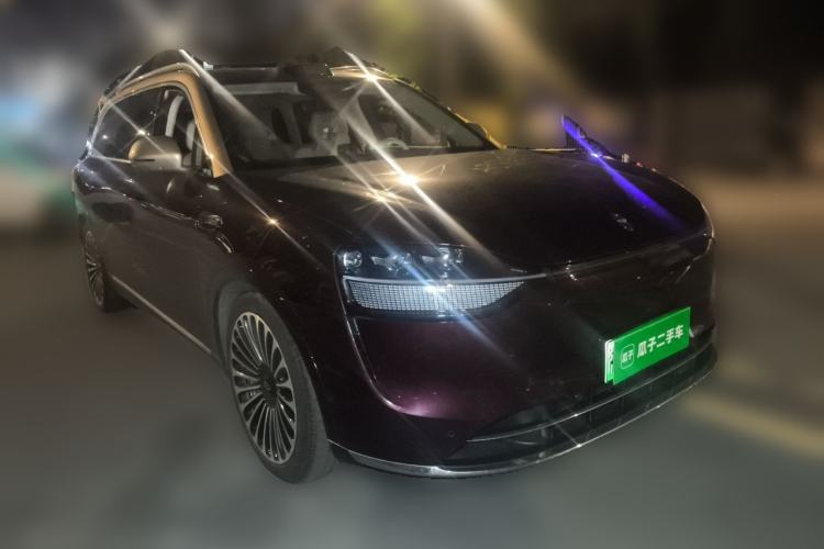 Used Hima AITO M9 2025 Extended-Range Ultra Version 52 kWh 5-Seater Edition Front Right 45 Deg