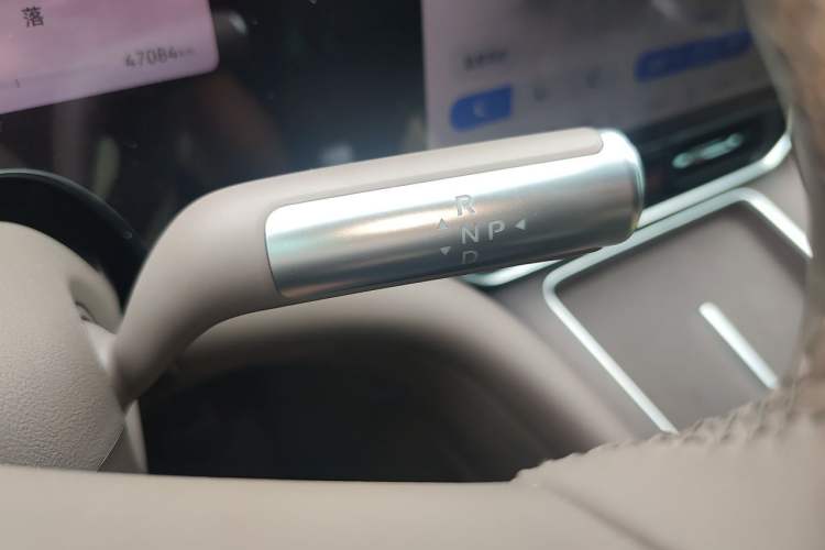 Used Hima AITO M9 2025 Extended-Range Ultra Version 52 kWh 6-Seater Gear Lever