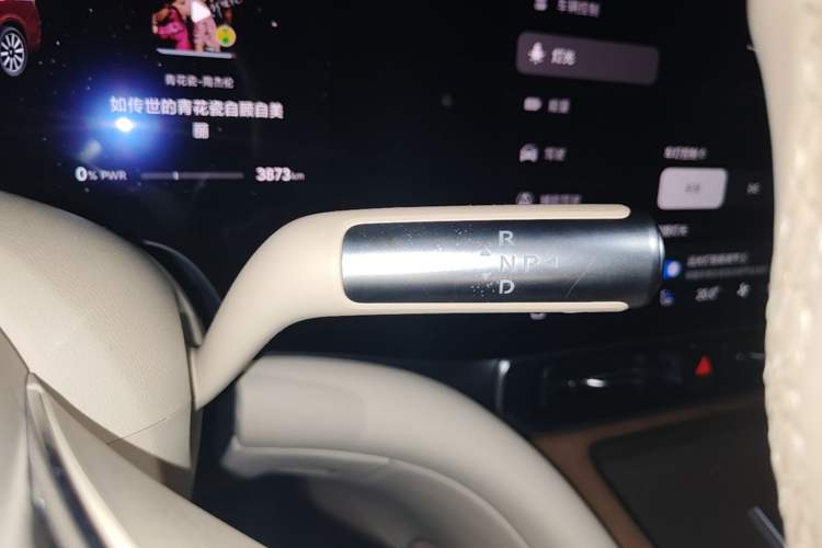 Used Hima AITO M9 2025 Extended-Range Ultra Version 52 kWh 5-Seater Edition Gear Lever