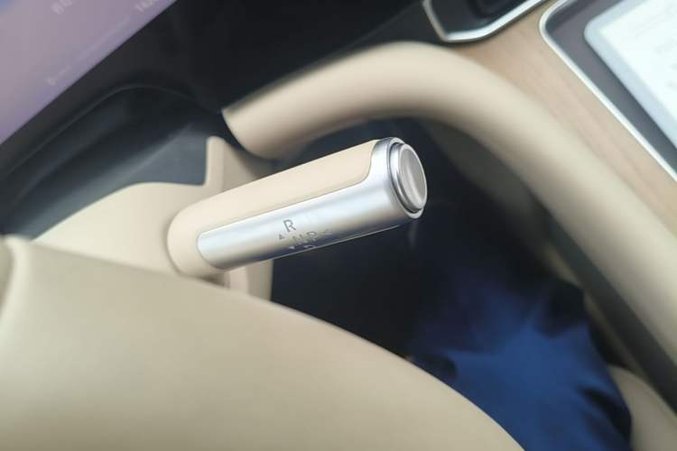 Used Hima AITO M9 2025 Extended-Range Ultra Version 52 kWh 6-Seater Gear Lever
