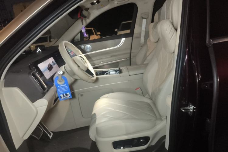 Used Hima AITO M9 2025 Extended-Range Ultra Version 52 kWh 5-Seater Edition Left Front Seat