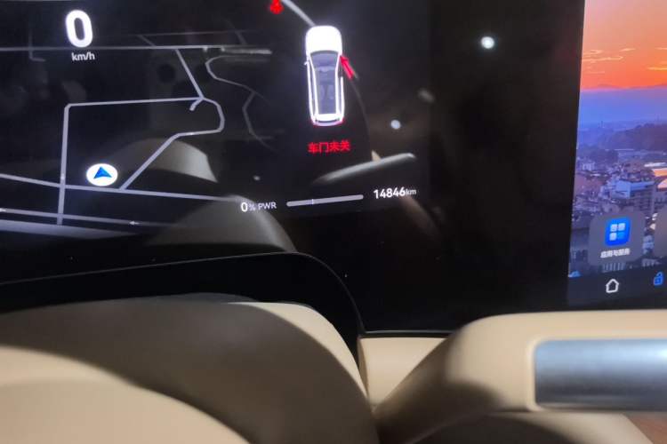 Used Hima AITO M9 2025 Pure Electric Ultra Version 100 kWh 6-Seater Model Odometer Close Up