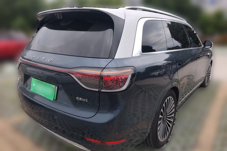 Used Hima AITO M9 2025 Extended-Range Ultra Version 52 kWh 6-Seater Rear Right 45 Deg