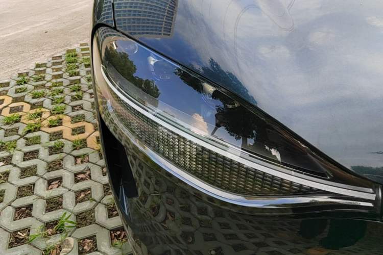 Used Hima AITO M9 2025 Extended-Range Ultra Version 52 kWh 6-Seater Right Front Headlight