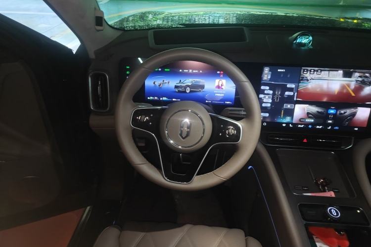 Used Hima AITO M9 2025 Extended-Range Ultra Version 52 kWh 6-Seater Steering Wheel
