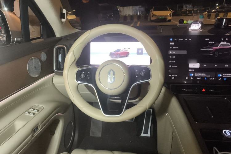 Used Hima AITO M9 2025 Extended-Range Ultra Version 52 kWh 5-Seater Edition Steering Wheel