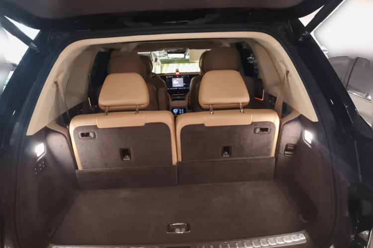 Used Hima AITO M9 2025 Extended-Range Max Version 52 kWh 6-Seater Edition Trunk