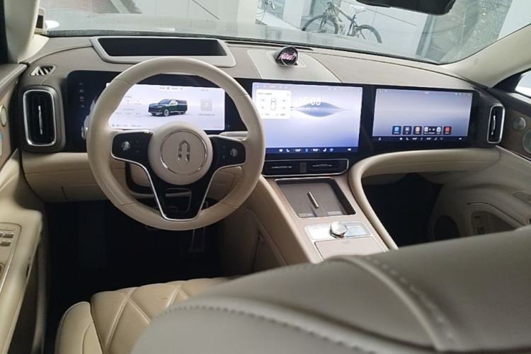 Used Hima AITO M9 2025 Pure Electric Ultra Version 100 kWh 6-Seater Model Center Console