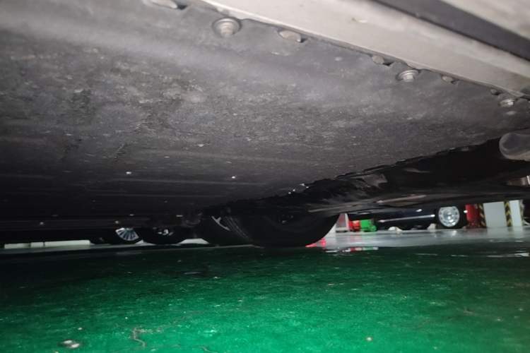 Used Hima AITO M9 2025 Pure Electric Ultra Version 100 kWh 6-Seater Model Chassis Front Right