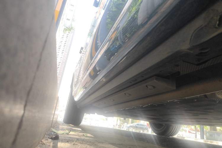 Used Hima AITO M9 2025 Extended-Range Max Version 52 kWh 6-Seater Edition Chassis Front Right