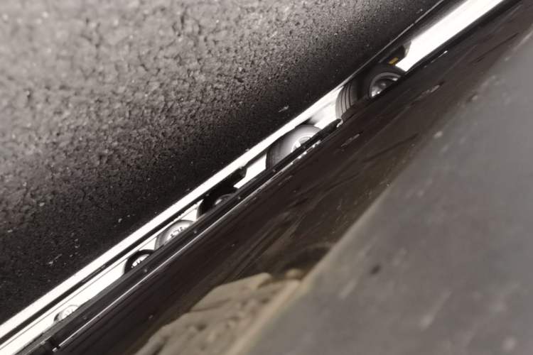 Used Hima AITO M9 2025 Pure Electric Ultra Version 100 kWh 6-Seater Model Chassis Front Right