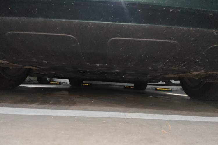 Used Hima AITO M9 2025 Extended-Range Ultra Version 52 kWh 6-Seater Chassis Front