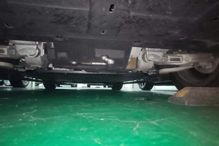 Used Hima AITO M9 2025 Pure Electric Ultra Version 100 kWh 6-Seater Model Chassis Rear