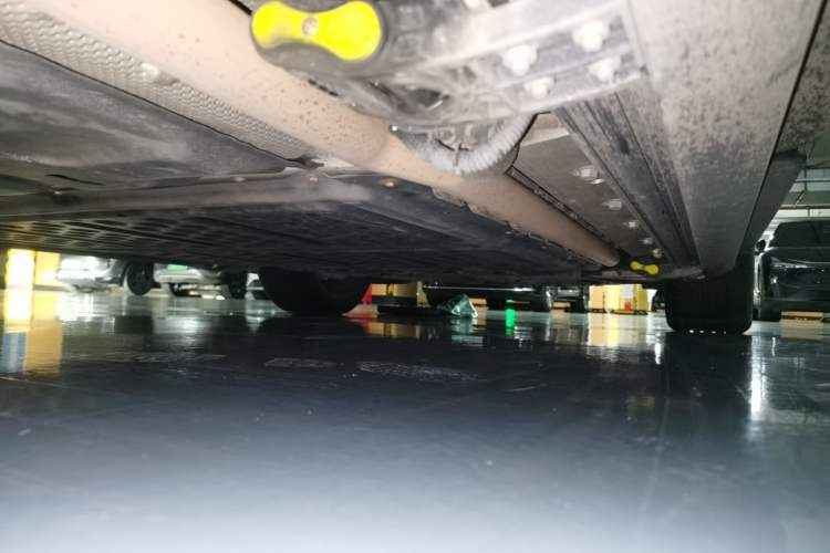 Used Hima AITO M9 2025 Extended-Range Ultra Version 52 kWh 6-Seater Chassis Rear Right