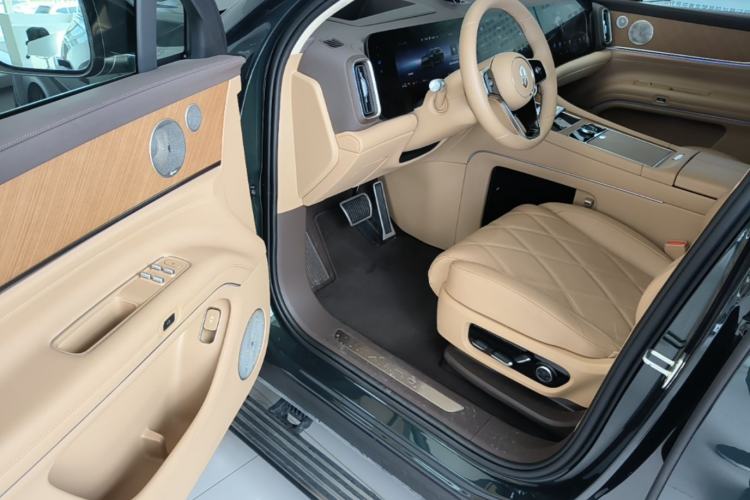 Used Hima AITO M9 2025 Extended-Range Ultra Version 52 kWh 5-Seater Edition Driver Seat