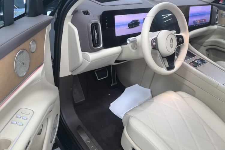Used Hima AITO M9 2025 Pure Electric Ultra Version 100 kWh 6-Seater Model Driver Seat