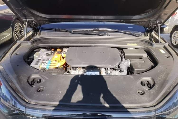 Used Hima AITO M9 2025 Extended-Range Ultra Version 52 kWh 5-Seater Edition Engine Bay