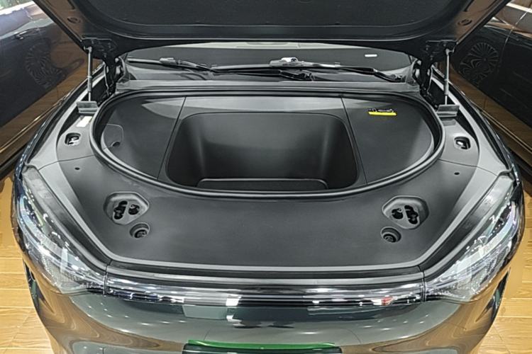 Used Hima AITO M9 2025 Pure Electric Ultra Version 100 kWh 6-Seater Model Engine Bay