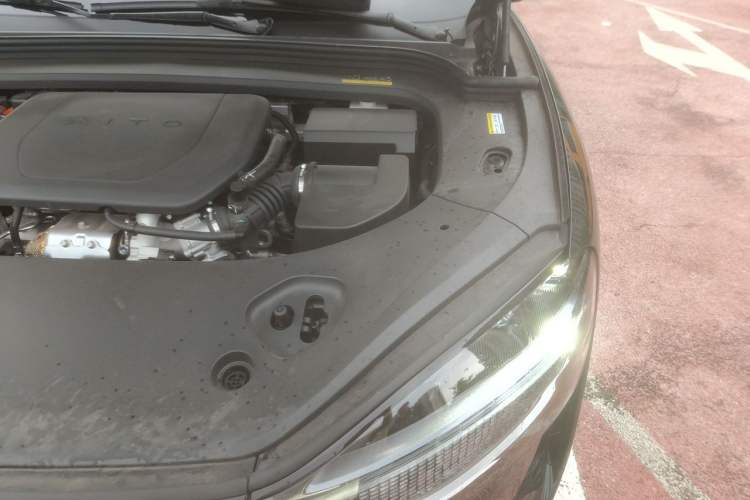 Used Hima AITO M9 2025 Extended-Range Ultra Version 52 kWh 6-Seater Engine Bay Left