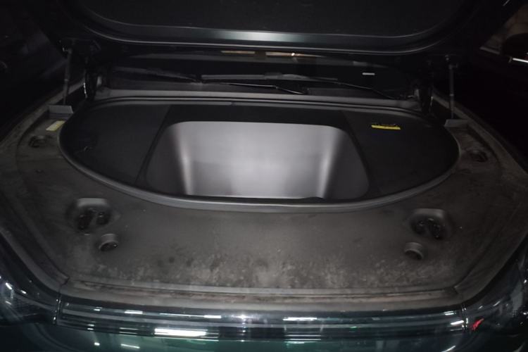 Used Hima AITO M9 2025 Pure Electric Ultra Version 100 kWh 6-Seater Model Engine Bay