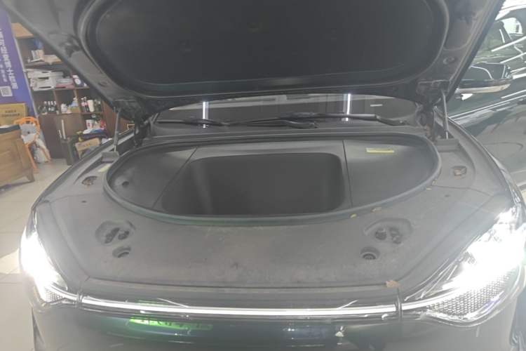 Used Hima AITO M9 2025 Pure Electric Ultra Version 100 kWh 6-Seater Model Engine Bay