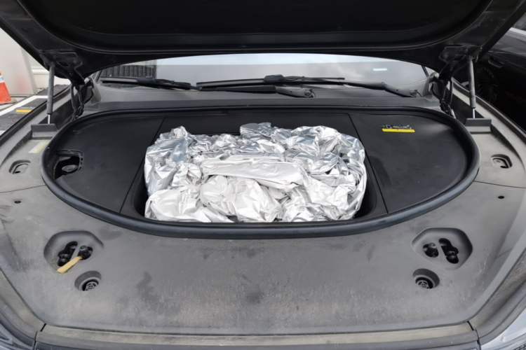 Used Hima AITO M9 2025 Pure Electric Ultra Version 100 kWh 6-Seater Model Engine Bay