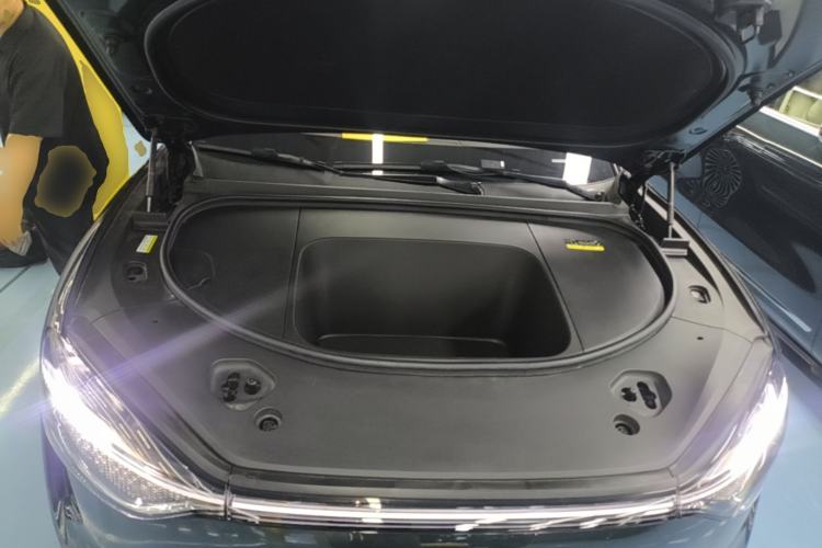 Used Hima AITO M9 2025 Pure Electric Ultra Version 100 kWh 6-Seater Model Engine Bay