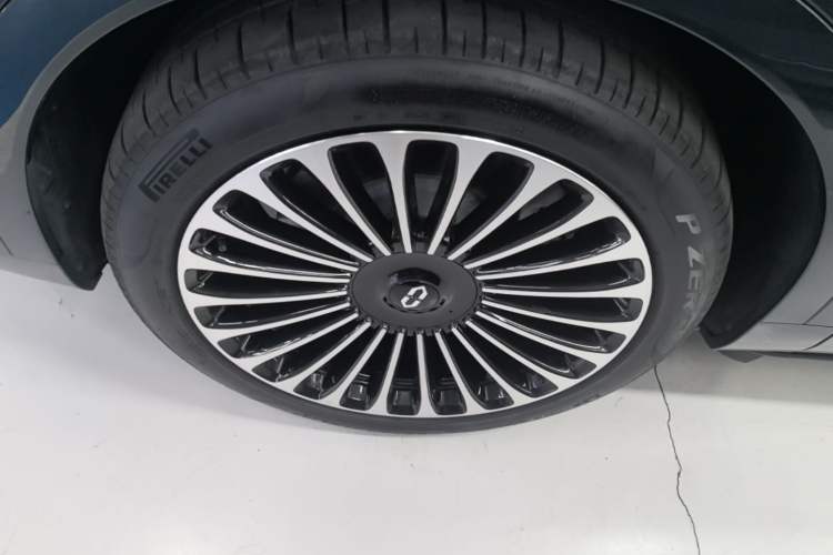 Used Hima AITO M9 2025 Pure Electric Ultra Version 100 kWh 6-Seater Model Exterior 4