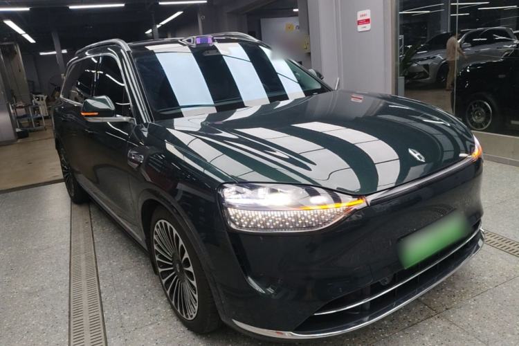 Used Hima AITO M9 2025 Extended-Range Ultra Version 52 kWh 5-Seater Edition Front Right 45 Deg