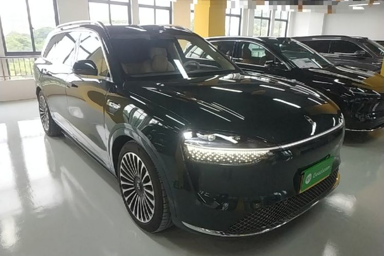 Used Hima AITO M9 2025 Pure Electric Ultra Version 100 kWh 6-Seater Model Front Right 45 Deg
