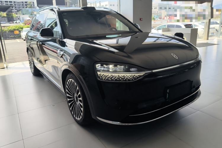Used Hima AITO M9 2025 Extended-Range Ultra Version 52 kWh 5-Seater Edition Front Right 45 Deg