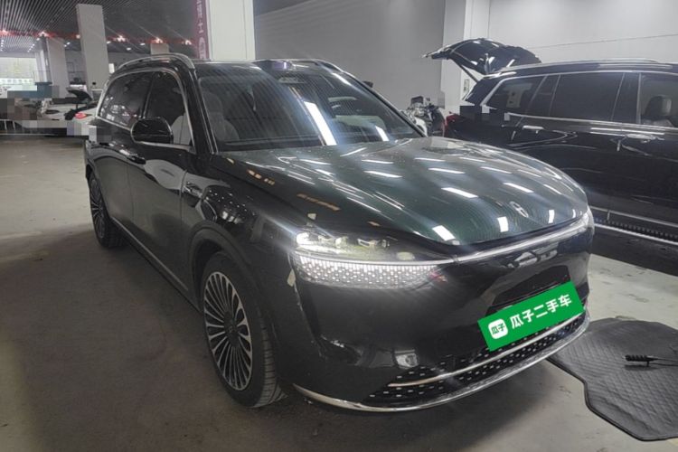 Used Hima AITO M9 2025 Extended-Range Ultra Version 52 kWh 6-Seater Front Right 45 Deg