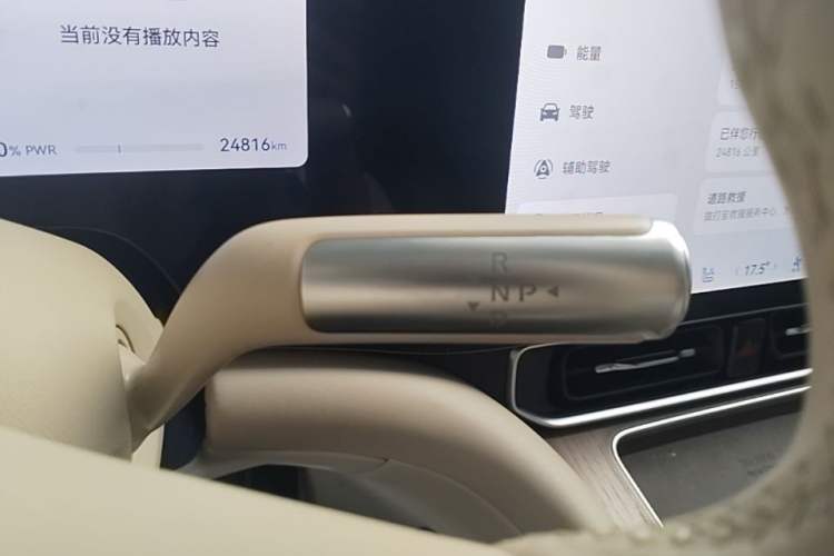 Used Hima AITO M9 2025 Pure Electric Ultra Version 100 kWh 6-Seater Model Gear Lever