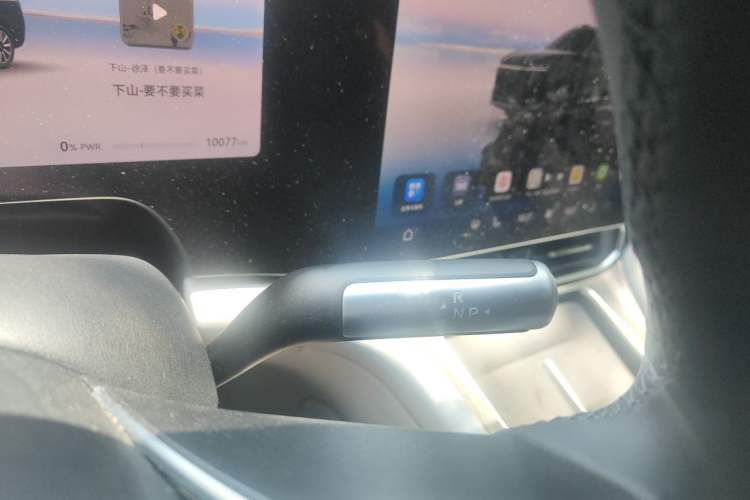 Used Hima AITO M9 2025 Extended-Range Max Version 52 kWh 6-Seater Edition Gear Lever