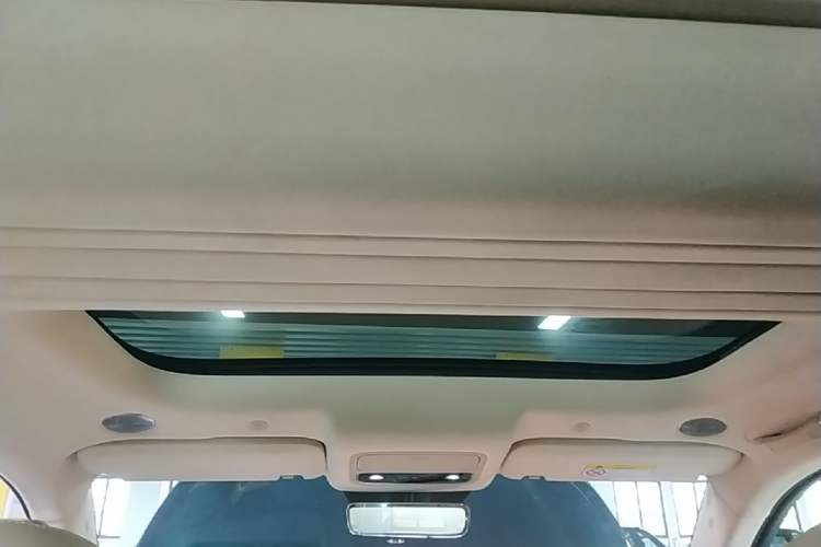 Used Hima AITO M9 2025 Pure Electric Ultra Version 100 kWh 6-Seater Model Headliner