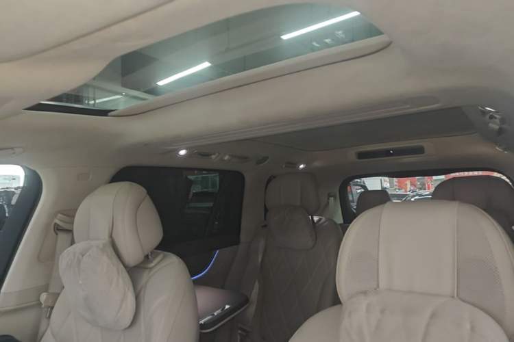 Used Hima AITO M9 2025 Pure Electric Ultra Version 100 kWh 6-Seater Model Headliner