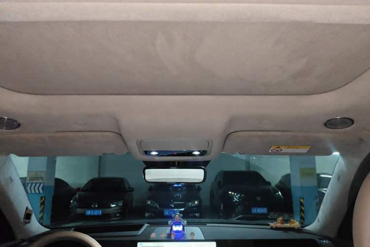 Used Hima AITO M9 2025 Extended-Range Ultra Version 52 kWh 6-Seater Headliner