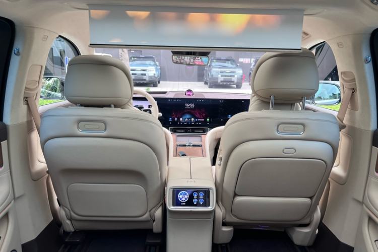 Used Hima AITO M9 2025 Pure Electric Ultra Version 100 kWh 6-Seater Model Interior 4