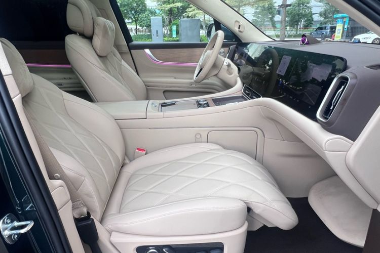 Used Hima AITO M9 2025 Pure Electric Ultra Version 100 kWh 6-Seater Model Interior 6
