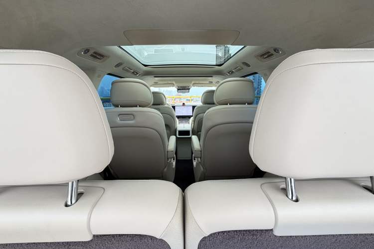 Used Hima AITO M9 2025 Pure Electric Ultra Version 100 kWh 6-Seater Model Interior 8