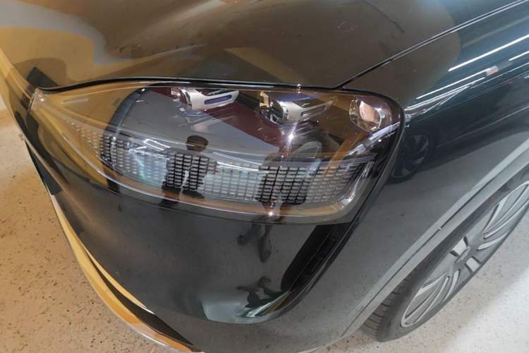 Used Hima AITO M9 2025 Extended-Range Max Version 52 kWh 6-Seater Edition Left Front Headlight