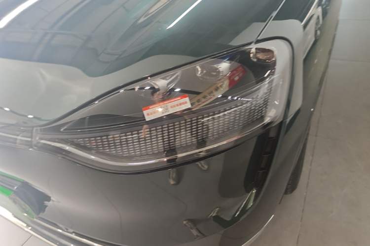 Used Hima AITO M9 2025 Extended-Range Ultra Version 52 kWh 6-Seater Left Front Headlight