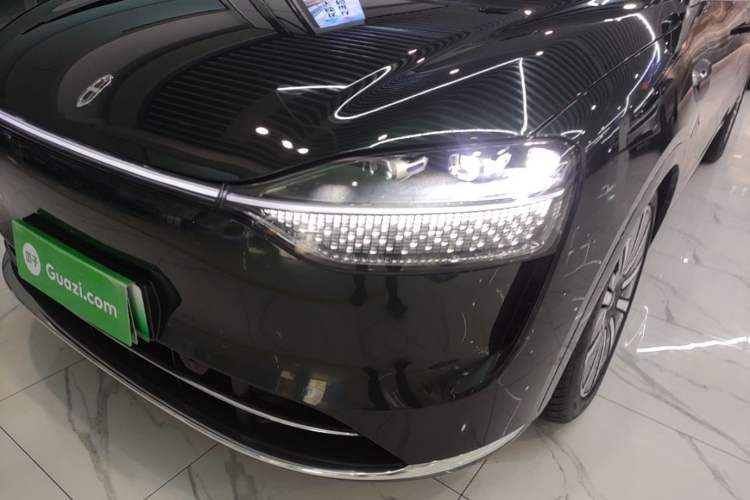 Used Hima AITO M9 2025 Extended-Range Ultra Version 52 kWh 6-Seater Left Front Headlight